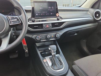2024 Kia Forte LXS IVT
