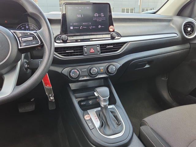 2024 Kia Forte LXS IVT