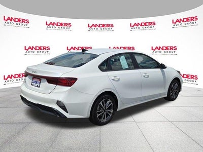 2024 Kia Forte LXS IVT