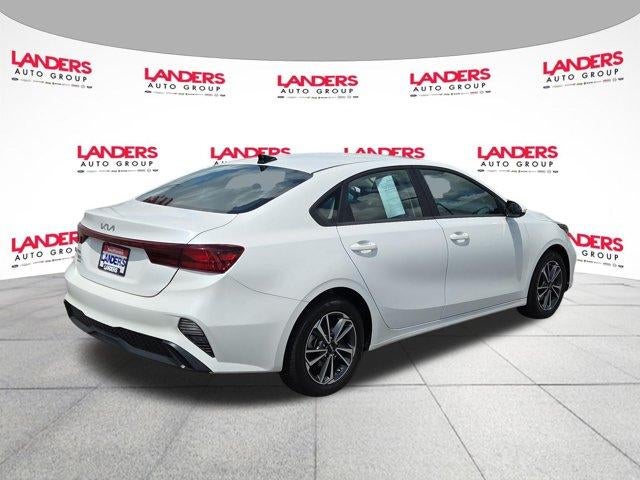 2024 Kia Forte LXS IVT