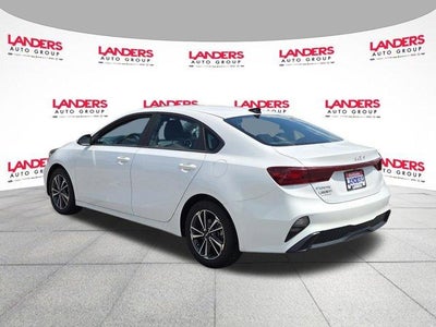 2024 Kia Forte LXS IVT