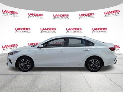 2024 Kia Forte LXS IVT