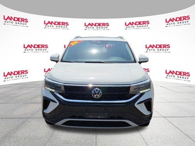 2024 Volkswagen Taos SE 4MOTION