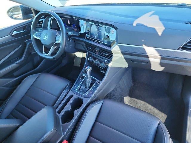 2024 Volkswagen Jetta SE Auto