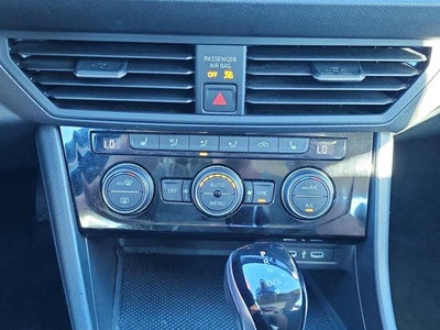 2024 Volkswagen Jetta SE Auto