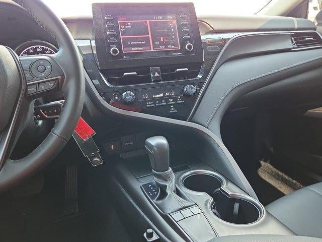 2024 Toyota Camry SE Auto (SE)