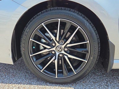 2024 Toyota Camry SE Auto (SE)