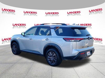 2022 Nissan Pathfinder SV 2WD