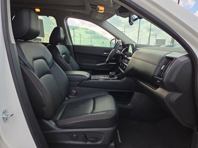 2024 Nissan Pathfinder SL 2WD