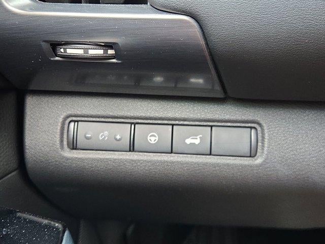 2024 Nissan Pathfinder SL 2WD