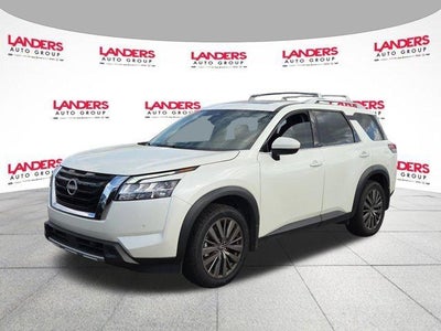 2024 Nissan Pathfinder SL 2WD