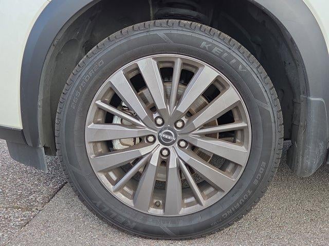 2024 Nissan Pathfinder SL 2WD