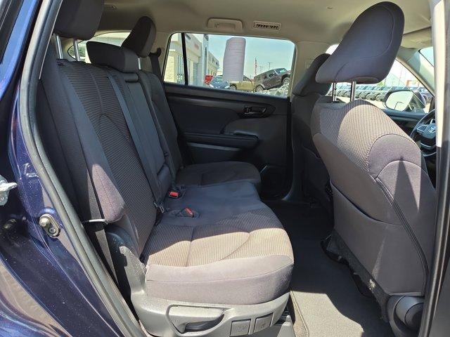 2023 Toyota Highlander LE AWD (SE)