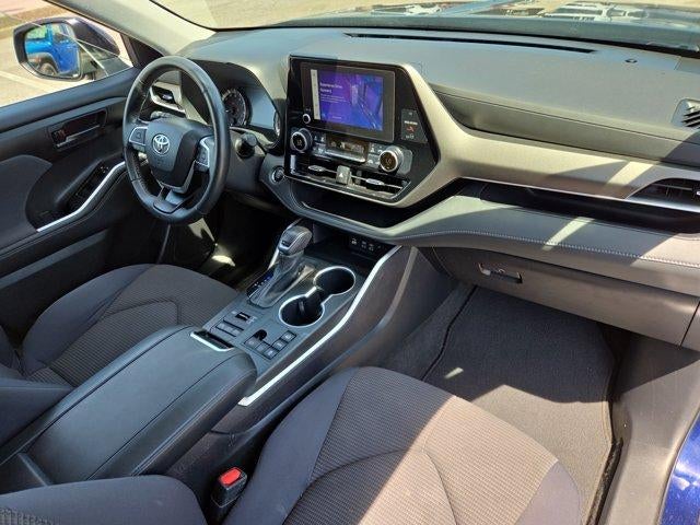 2023 Toyota Highlander LE AWD (SE)