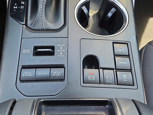 2023 Toyota Highlander LE AWD (SE)