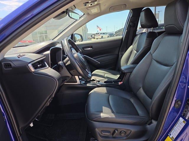 2023 Toyota Corolla Cross XLE 2WD (Natl)