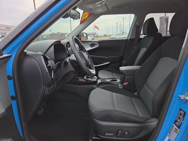 2023 Kia Soul S IVT