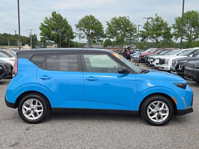 2023 Kia Soul S IVT