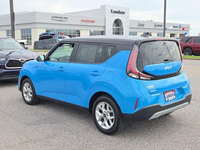 2023 Kia Soul S IVT