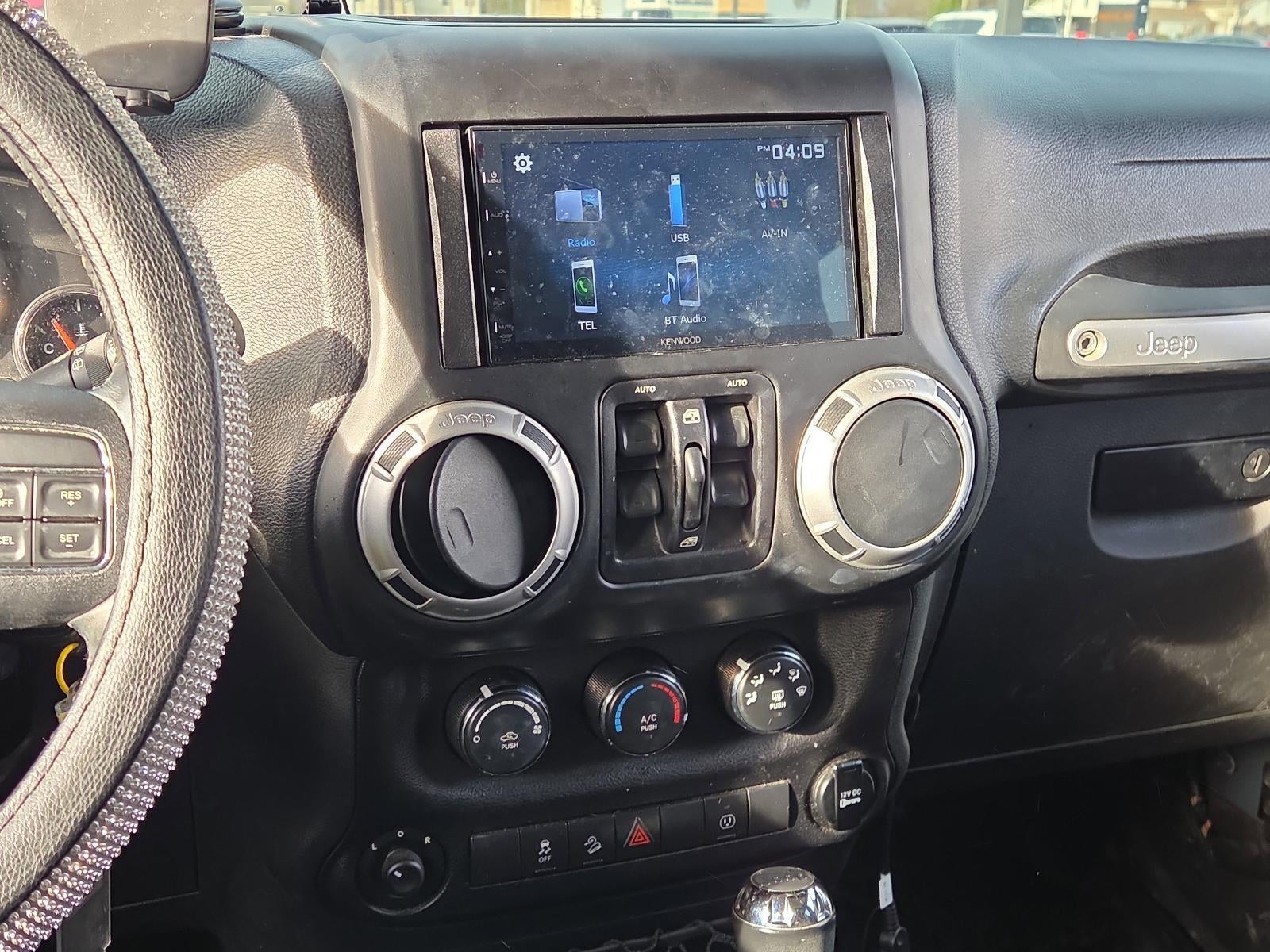 2014 Jeep Wrangler Unlimited 4WD 4dr Sahara