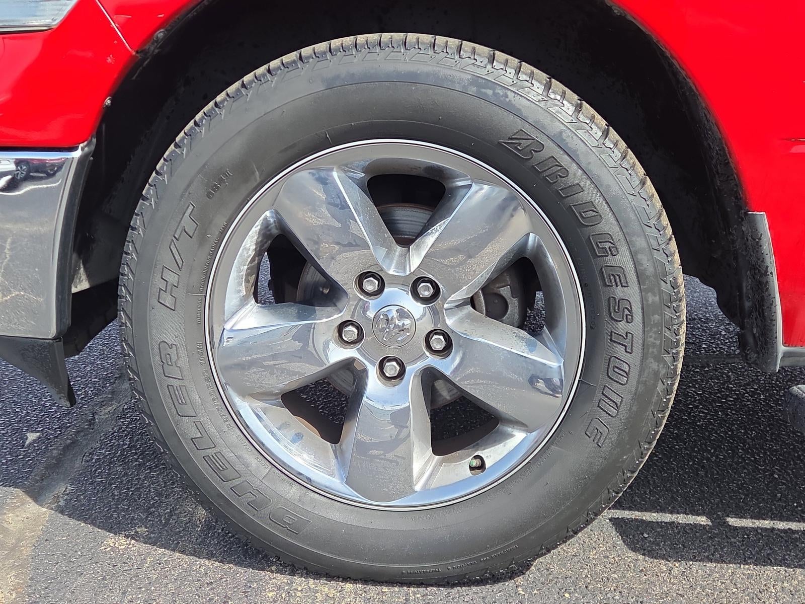 2015 RAM 1500 2WD Crew Cab 5.7 Ft Box Big Horn