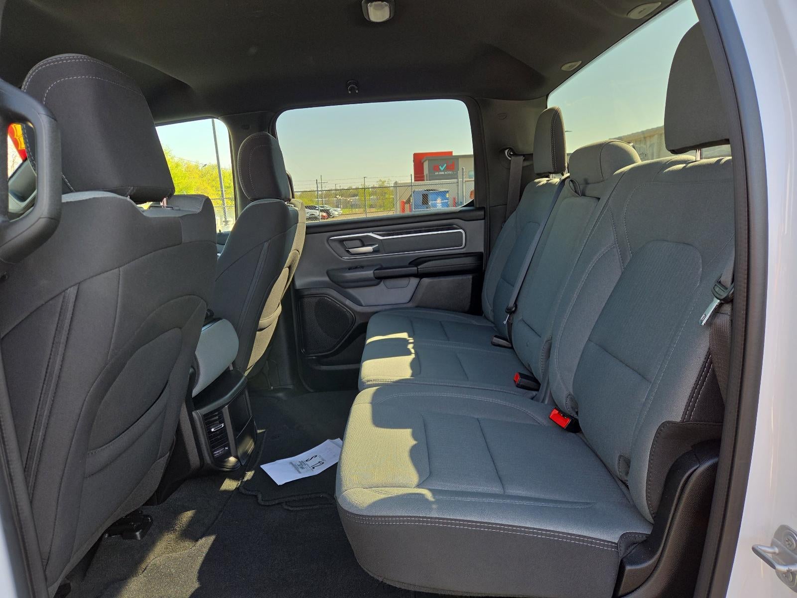 2022 RAM 1500 Big Horn 4x4 Crew Cab 5'7" Box