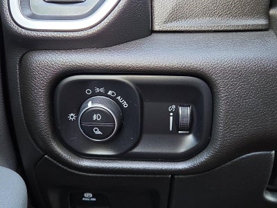 2022 RAM 1500 Big Horn 4x4 Crew Cab 5'7" Box