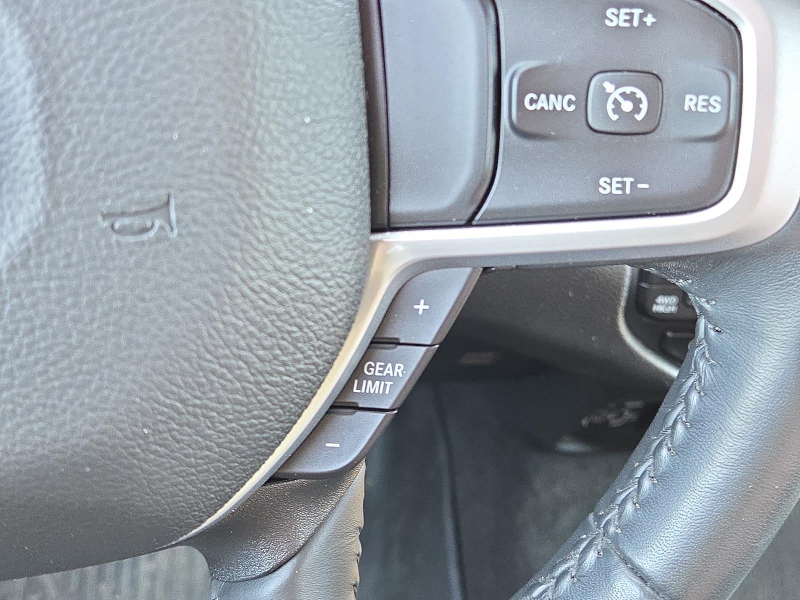 2022 RAM 1500 Big Horn 4x4 Crew Cab 5'7" Box