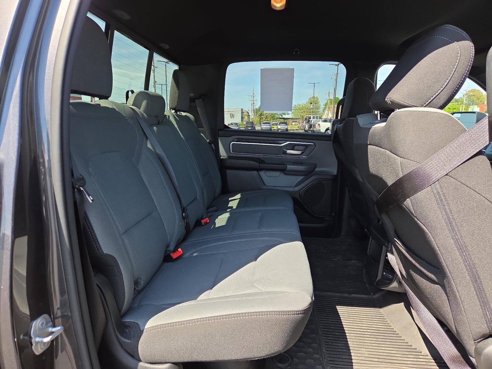 2022 RAM 1500 Big Horn 4x4 Crew Cab 5'7" Box