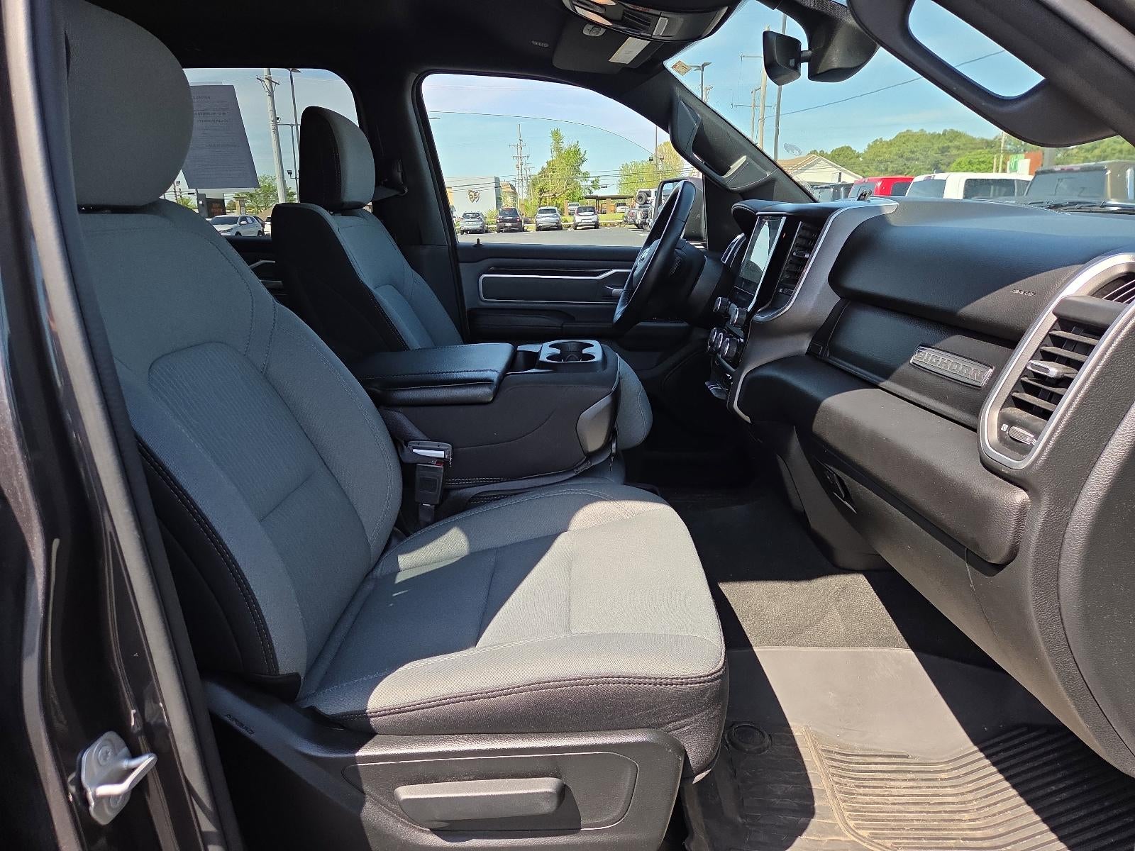 2022 RAM 1500 Big Horn 4x4 Crew Cab 5'7" Box