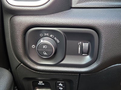 2023 RAM 1500 Big Horn 4x4 Crew Cab 5'7" Box