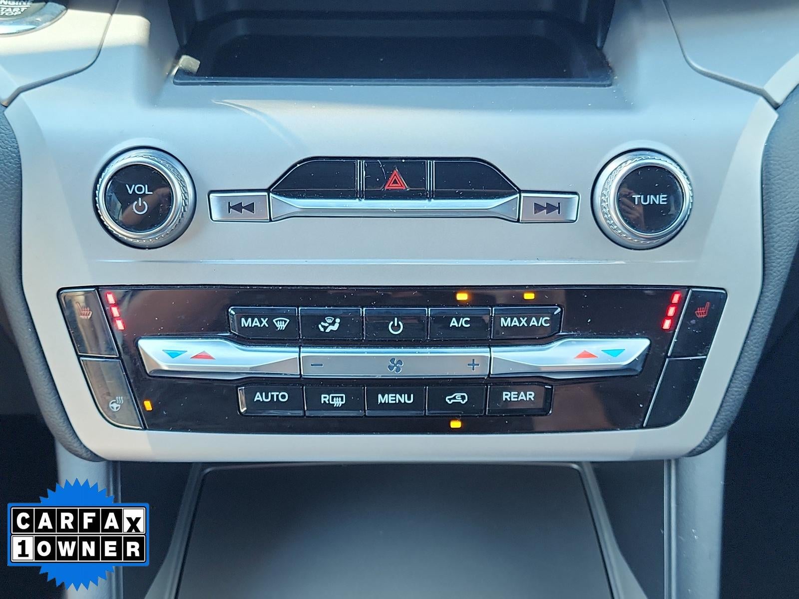 2023 Ford Explorer XLT 4WD