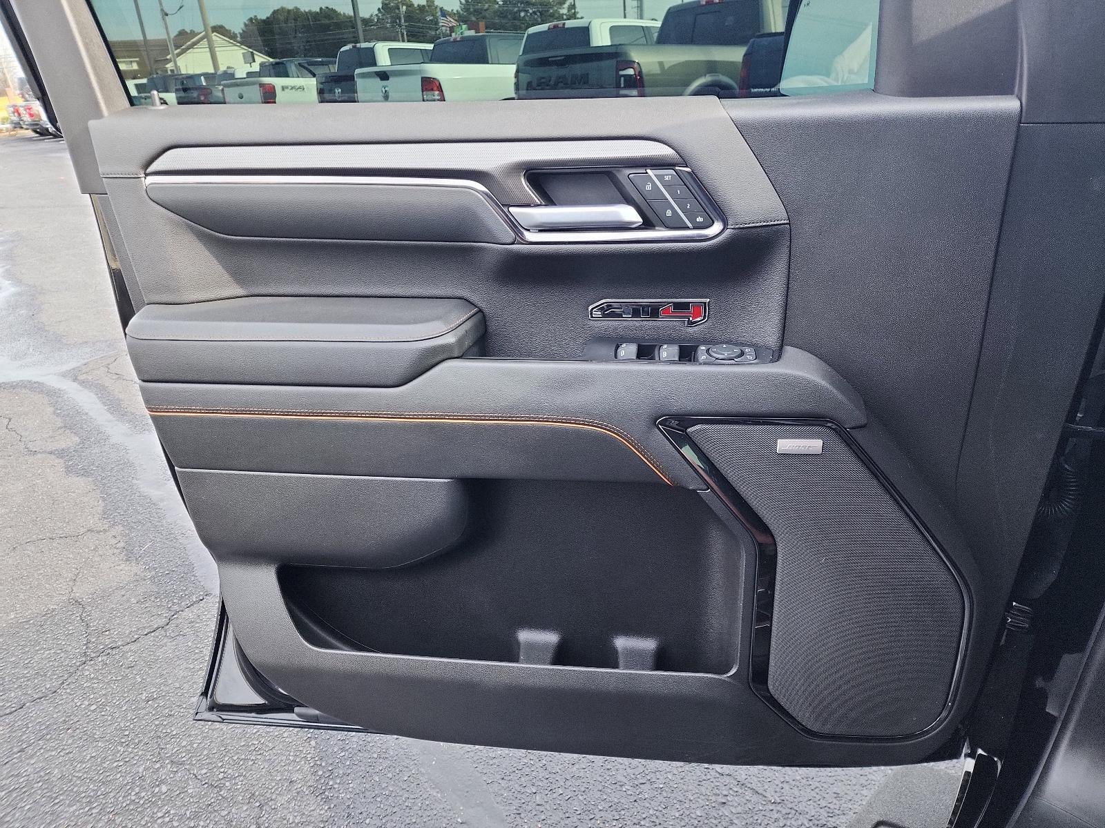 2022 GMC Sierra 1500 Crew Cab Short Box 4-Wheel Drive AT4