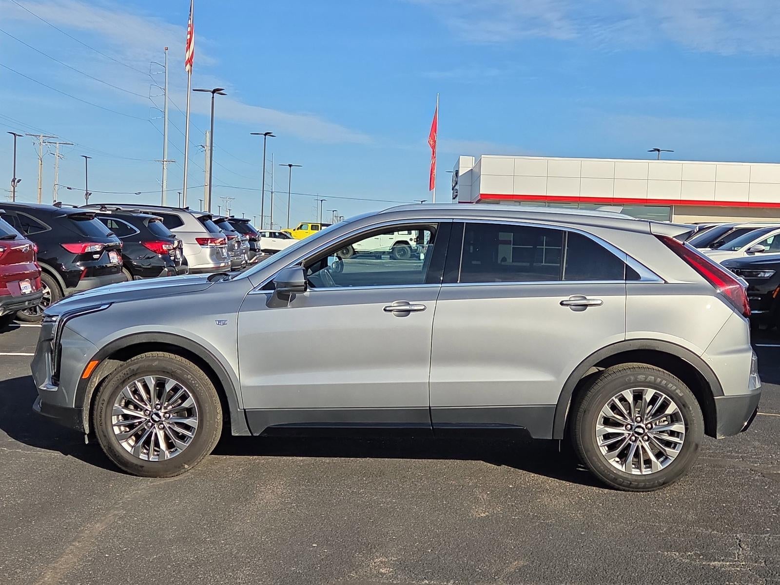 2024 Cadillac XT4 FWD 4dr Premium Luxury