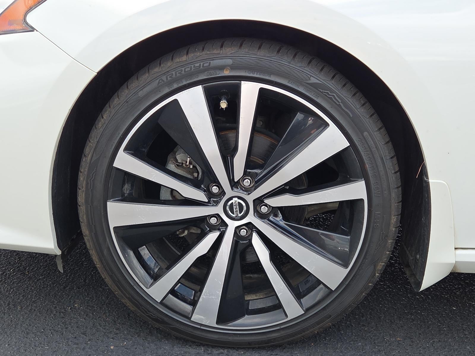 2021 Nissan Altima 2.0 SR Sedan