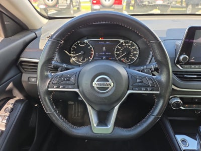 2022 Nissan Altima 2.5 SR Sedan