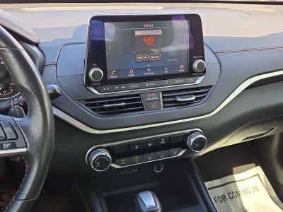 2022 Nissan Altima 2.5 SR Sedan