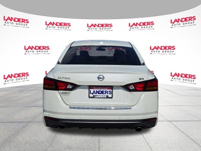 2022 Nissan Altima 2.5 SR Sedan