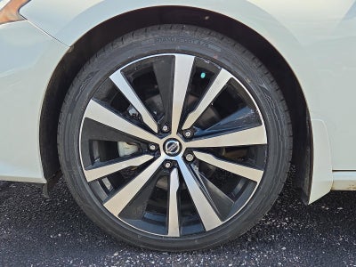 2022 Nissan Altima 2.5 SR Sedan