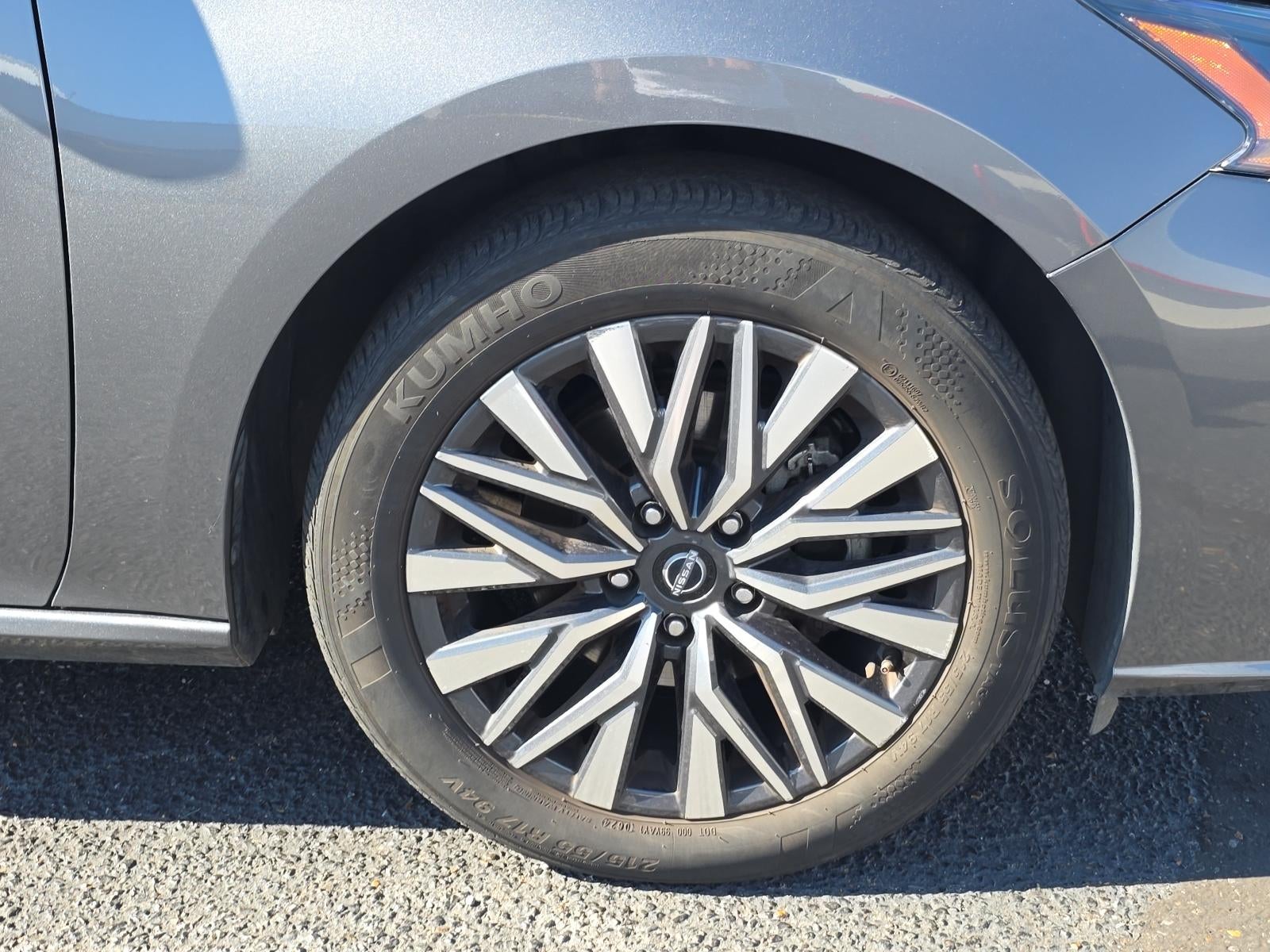 2024 Nissan Altima 2.5 SV Sedan