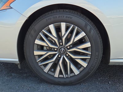 2024 Nissan Altima 2.5 SV Sedan