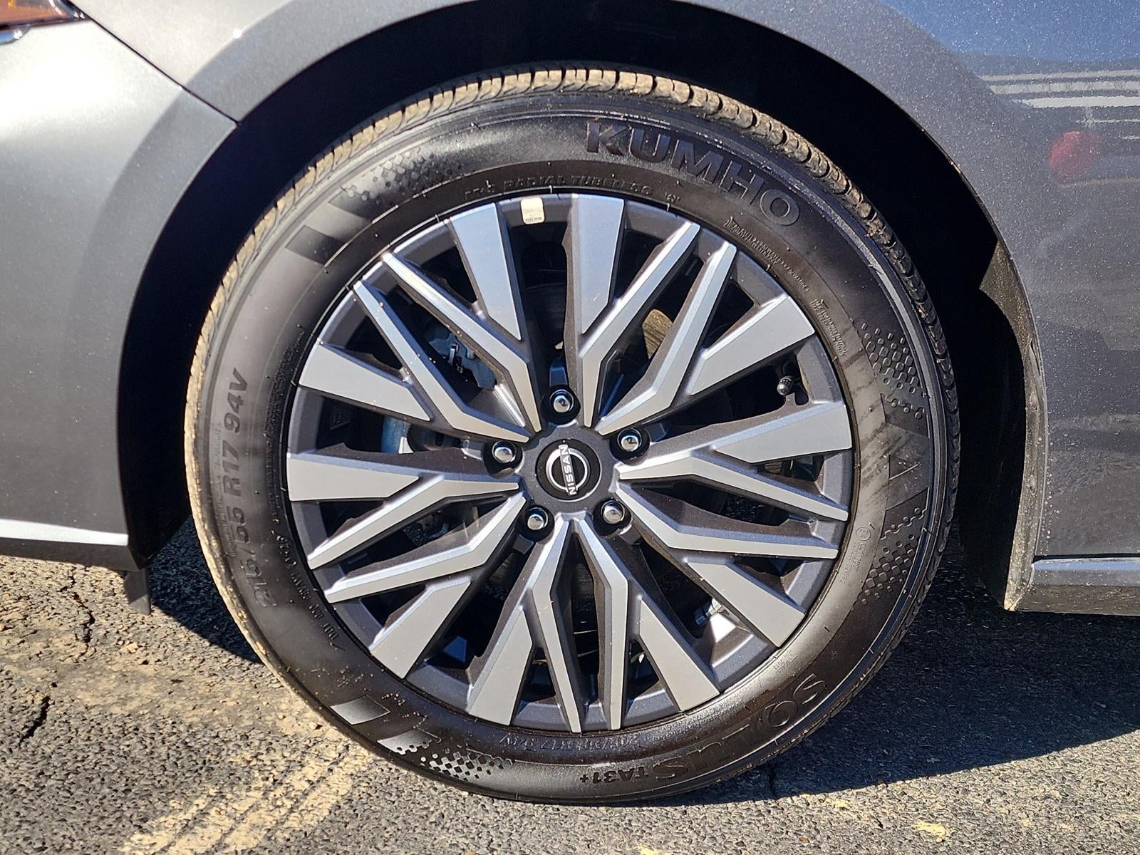 2025 Nissan Altima SV FWD