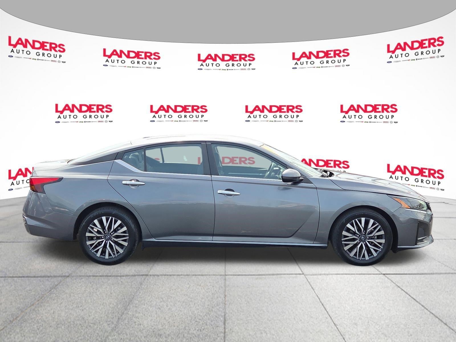 2023 Nissan Altima 2.5 SV Sedan