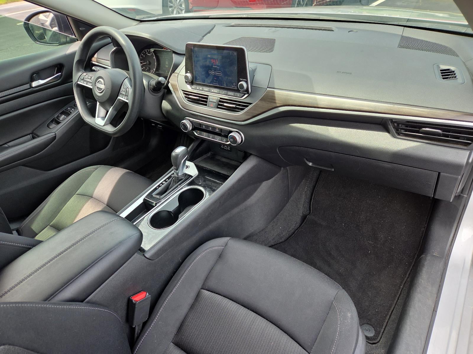 2024 Nissan Altima 2.5 SV Sedan