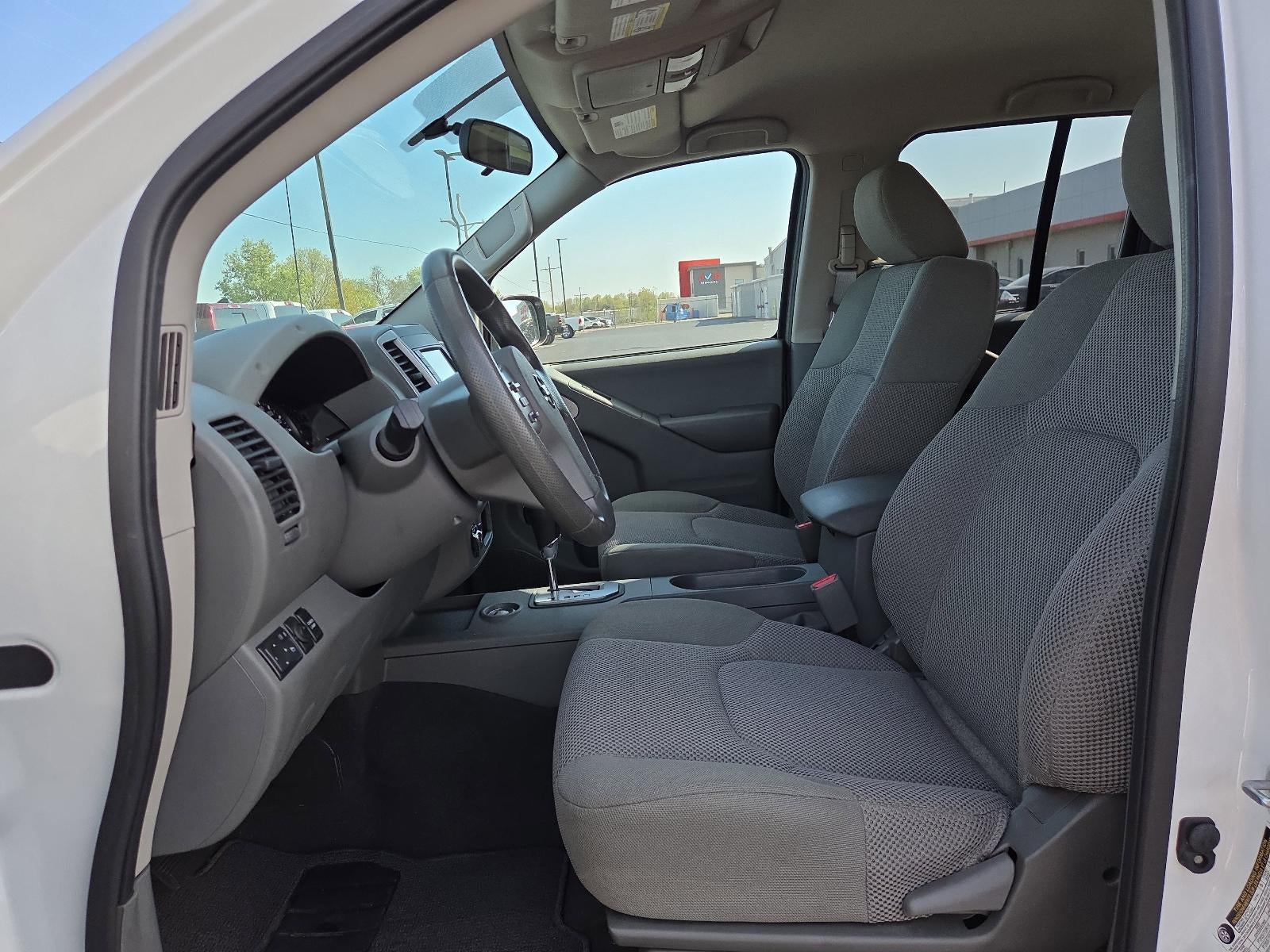 2021 Nissan Frontier Crew Cab 4x2 SV Auto
