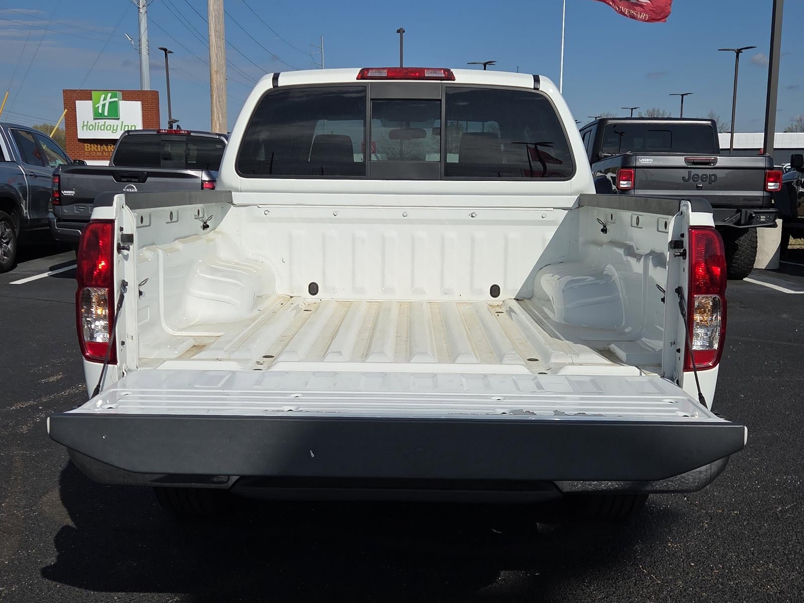 2021 Nissan Frontier Crew Cab 4x2 SV Auto