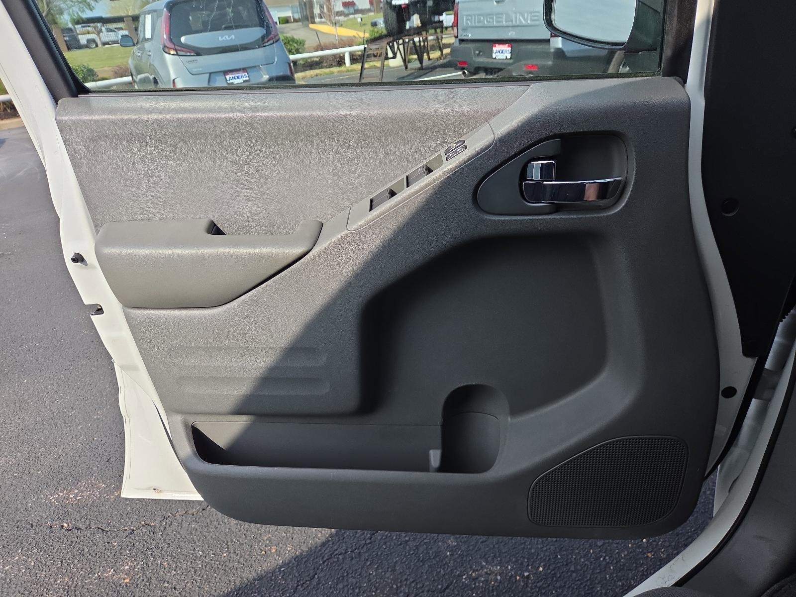 2021 Nissan Frontier Crew Cab 4x2 SV Auto