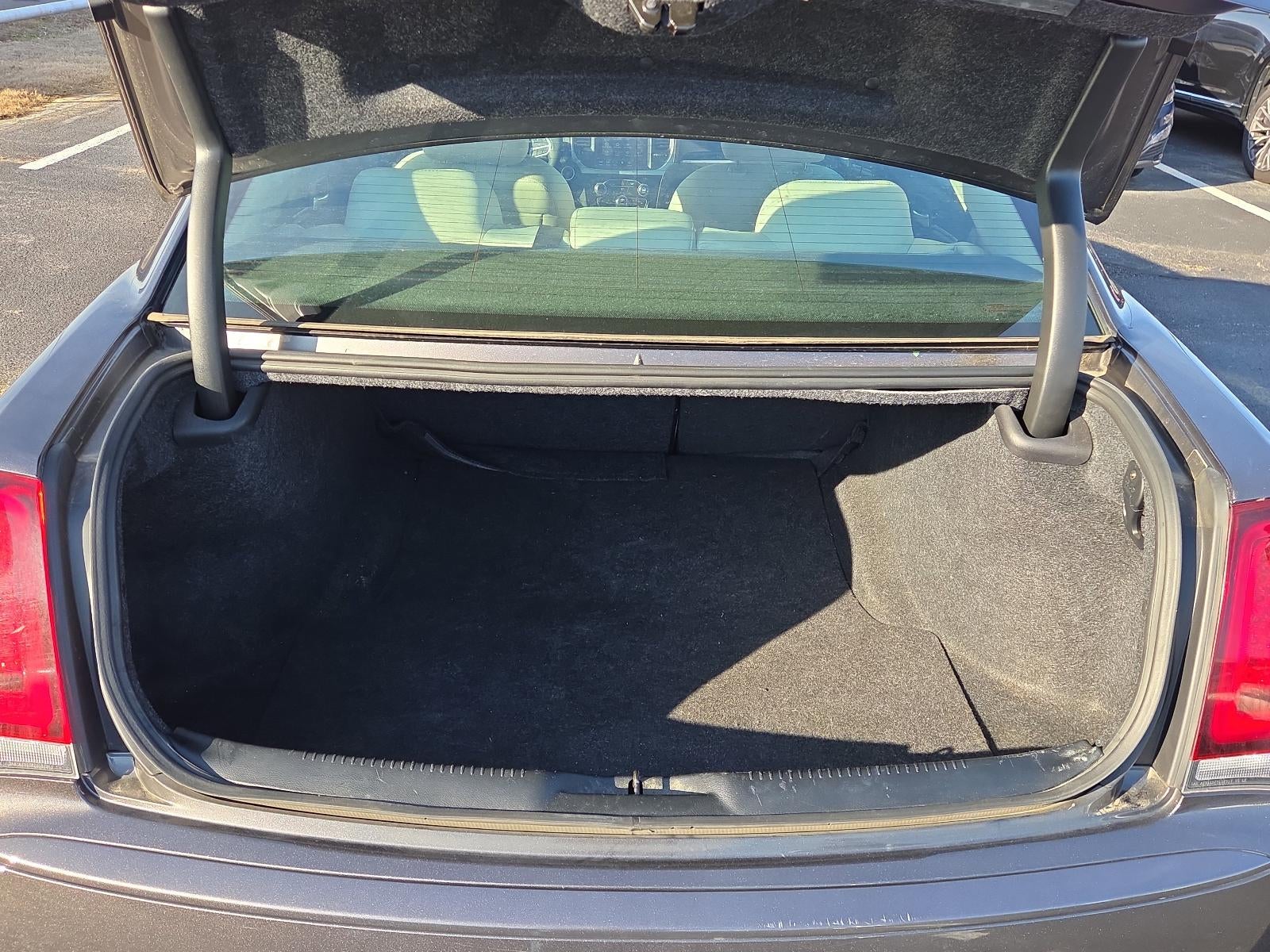 2023 Chrysler 300 Touring RWD