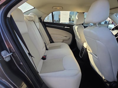 2023 Chrysler 300 Touring RWD