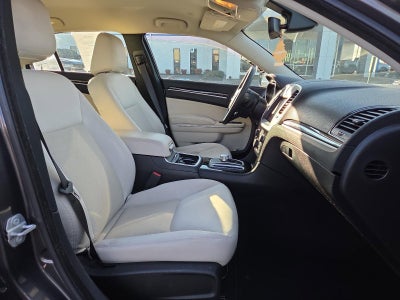 2023 Chrysler 300 Touring RWD